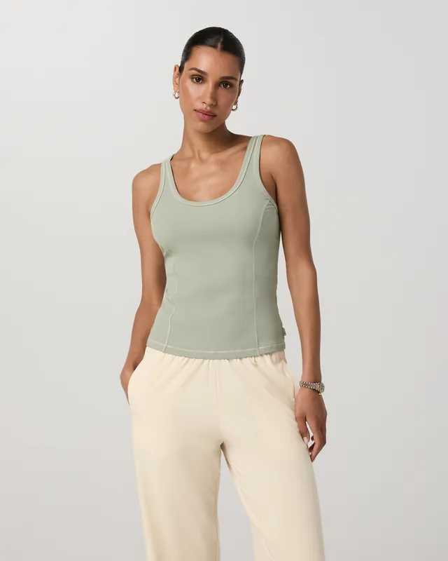 Pose Seams Tank