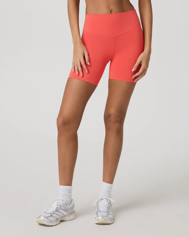 Vuori AllTheForm™ Short 6"